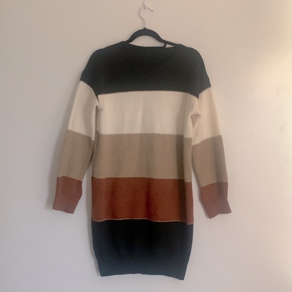 Sweater dress - Picture 3 of 10